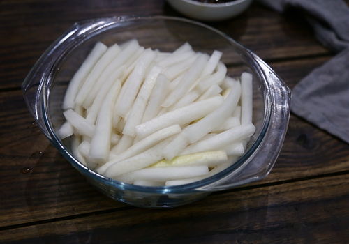 大熱天,這白蘿卜條比泡椒鳳爪還搶手 大廚絕技,比例收好喲